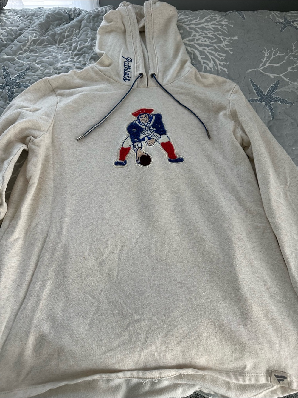New England Patriots Cream Pullover Hoodie with Vintage Logo